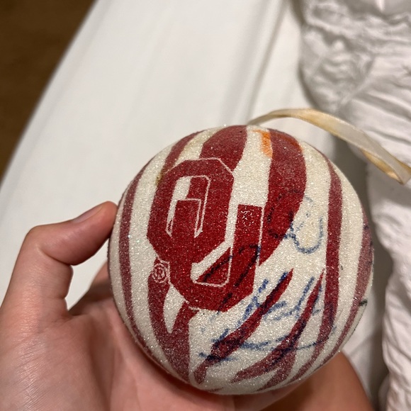 OKLAHOMA BILLY SIMS SIGNED ORNAMENT - Picture 2 of 6